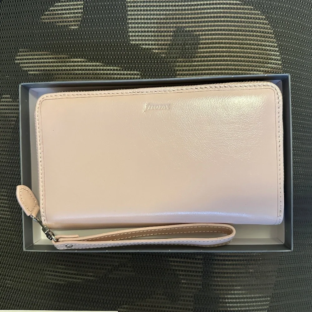 Filofax Malden Personal Compact Zip Leather Organizer - Picture 9 of 14